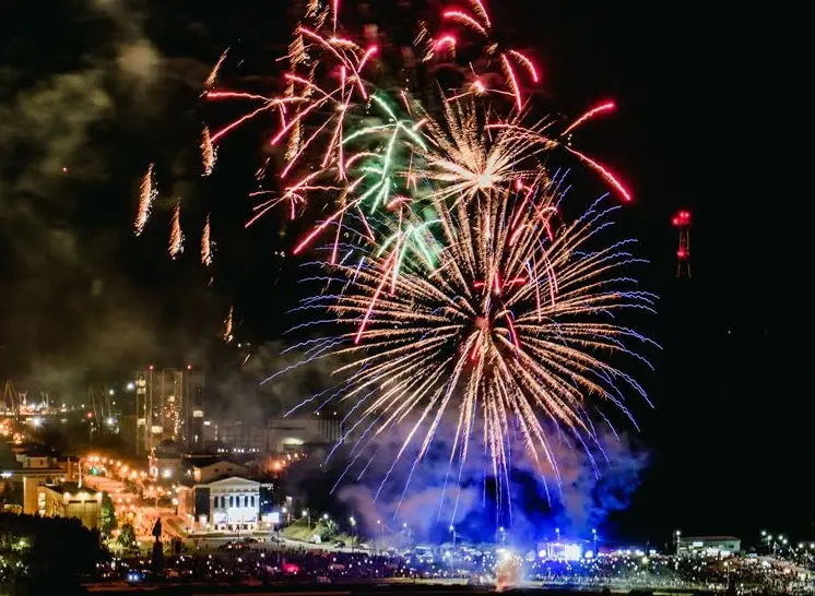 Patriotic Concert and Fireworks to Mark Defender of the Fatherland Day in Petropavlovsk-Kamchatsky
