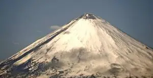 Kamchatka volcano may eject ash up to 12 kilometers high