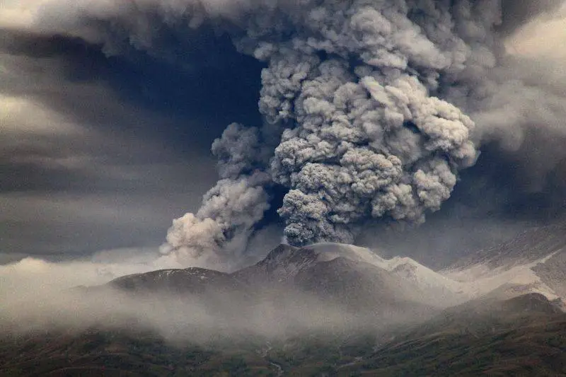 Old ash from the Shiveluch volcano in Kamchatka flew 270 kilometers