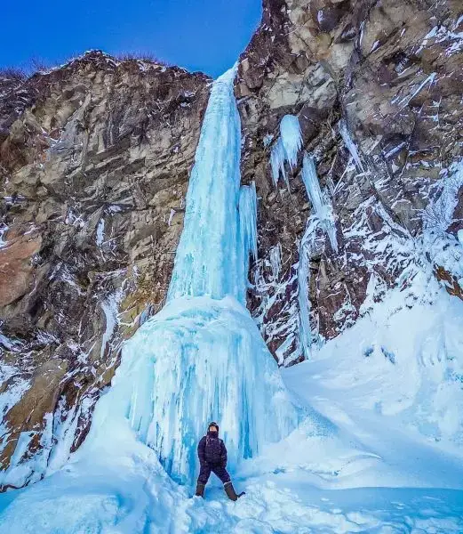 The Ice Formations of Vilyuchinsky Waterfall in Kamchatka Pose a Deadly Risk to Tourists
