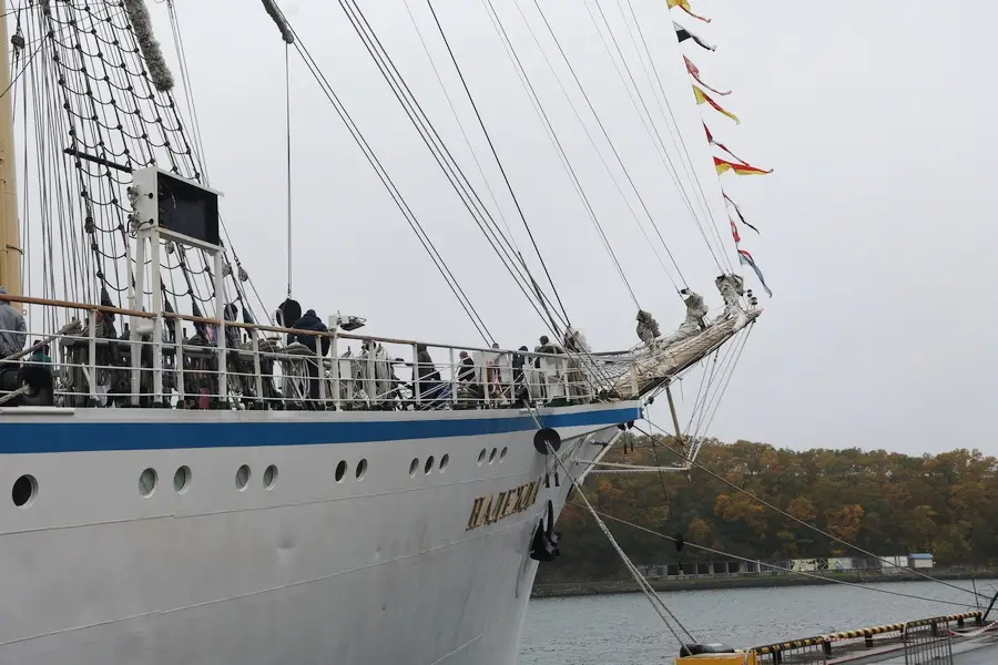 The sailing ship "Nadezhda" welcomes Kamchatka residents for an "Open Deck" event