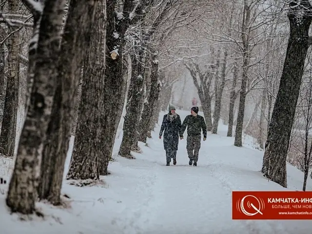 the beginning of winter in the snowiest city of Russia