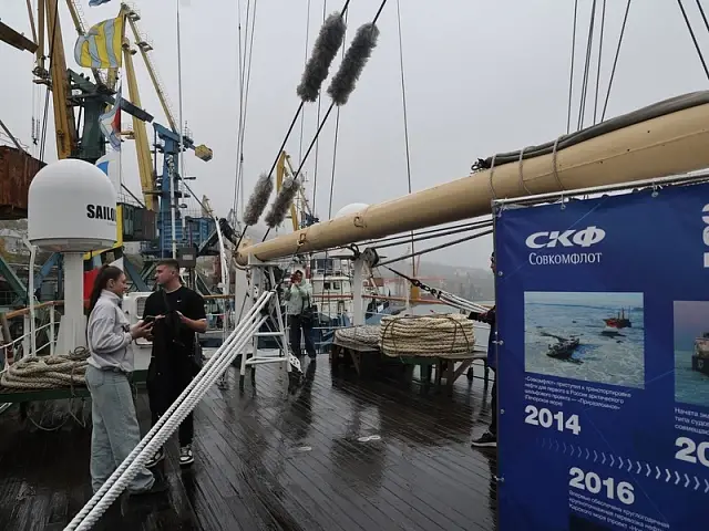 The sailing ship "Nadezhda" welcomes Kamchatka residents for an "Open Deck" event