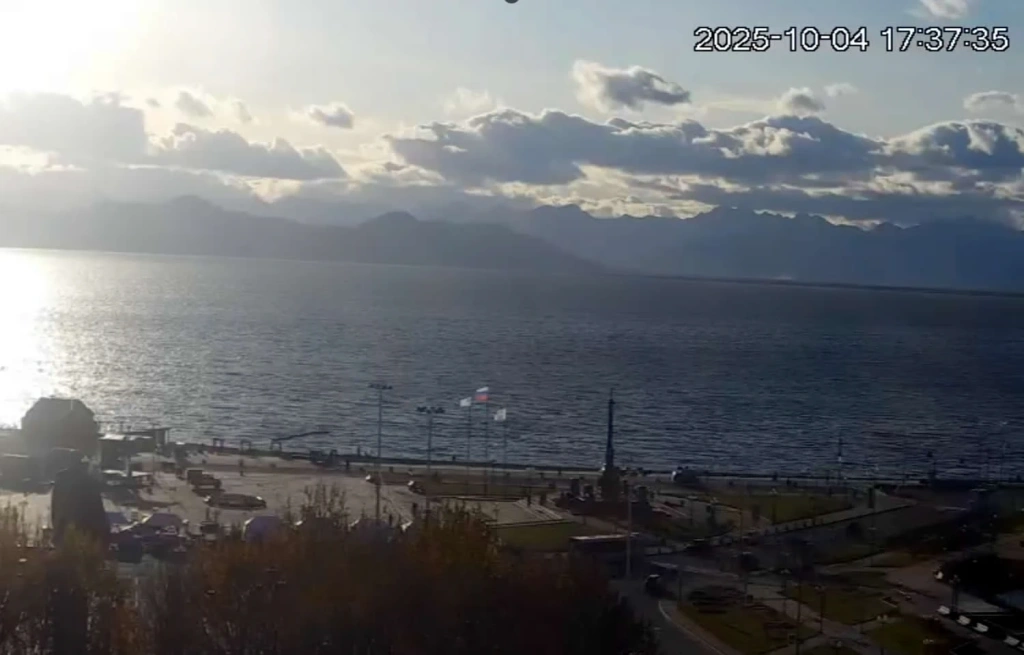 Live Webcam: Central Square of Petropavlovsk-Kamchatsky